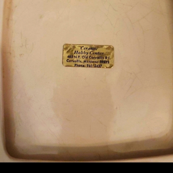 Decorative Ceramic Plate. Vintage - Picture 3 of 3